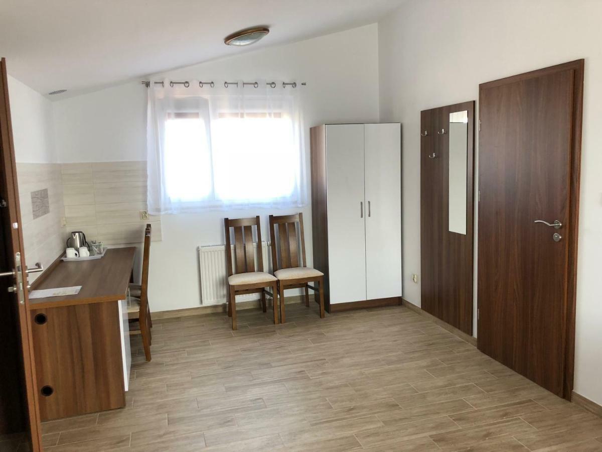 Posejdon Pokoje Goscinne Władysławowo Exterior foto